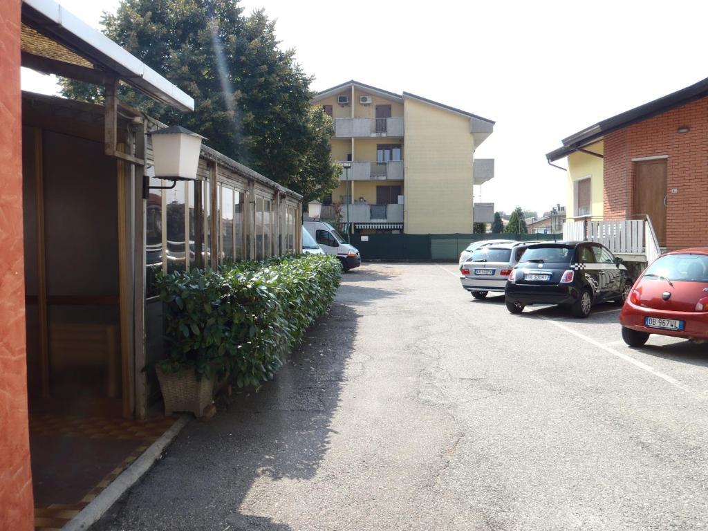 Albergo Pizzeria Sole San Giovanni Lupatoto Exterior foto
