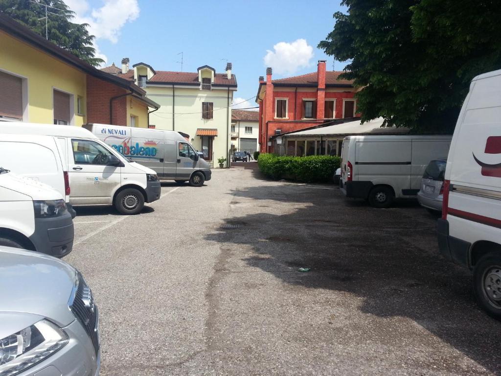 Albergo Pizzeria Sole San Giovanni Lupatoto Exterior foto